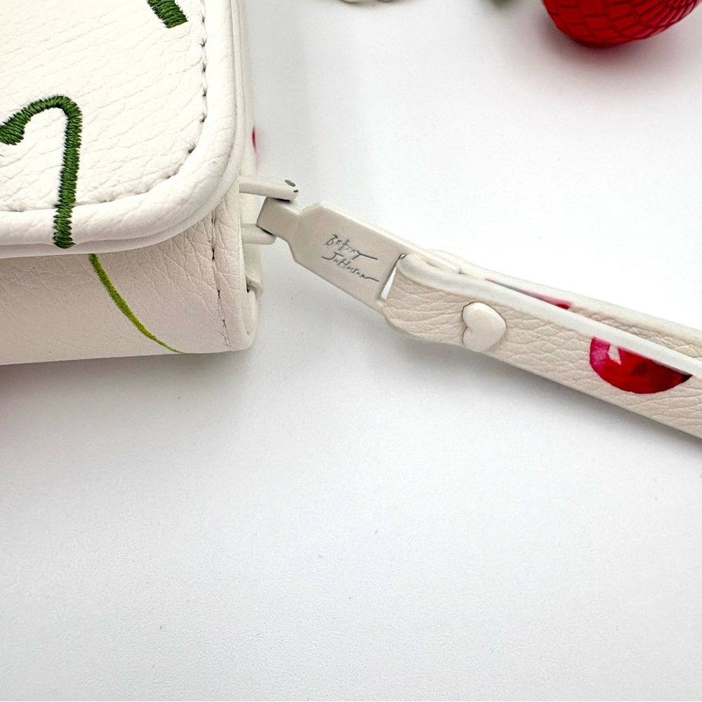 🍒 Betsey Johnson Cherry On Top Wallet-on-Chain Crossbody • Cream • NWT - Picture 8 of 12